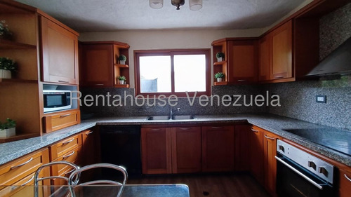 Hermosa Casa Con Excelentes Acabados, Ubicada En Una De Las Mejores, Zonas Del Trigal Norte, Cocina Equipada, Aires Acondicionados Y De Doble Nivel, Jardín Interno Con Jacuzzi, Balcón En La Habitación