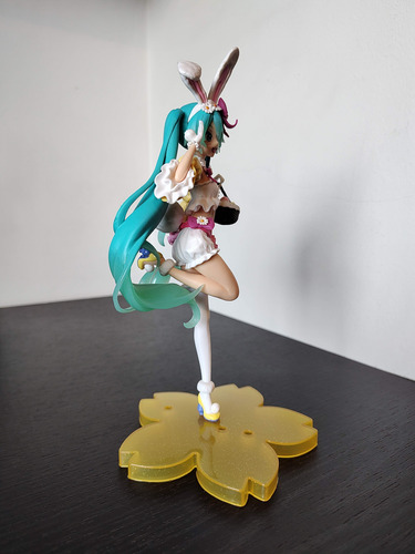 Figura Miku Hatsune Conejita - Importada