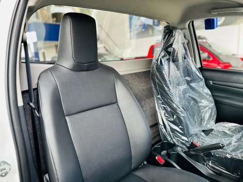 Toyota Hilux Cab.Simples c/ Caçamba 2.8 D-4d Tbo Diesel 4x4 Autom