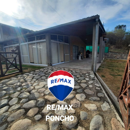 Venta Casa En Las Juntas - 2 Dormitorios