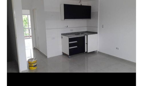 Imagen 3 de 6 de Dpto. De 2 Amb. En 2° Piso
