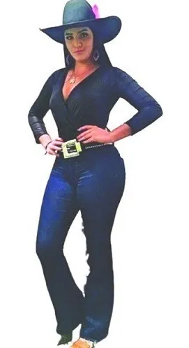 Cal as Jeans Country Feminina Flare Segura Pe o