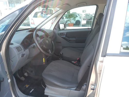 Imagen 10 de 14 de Meriva 5p 1,8 Gl Cc