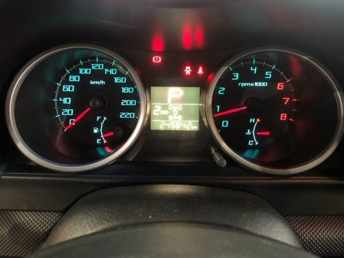 Imagem 7 de 10 de Pajero Tr4 2.0 4x4 16v 140cv Flex 4p Automático