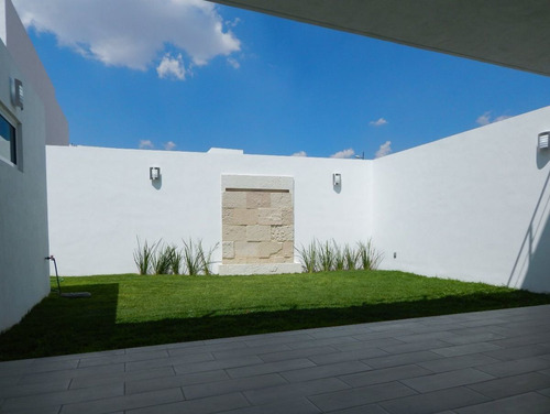 Hermosa Residencia, Lomas De Juriquilla, Jardín, Terraza, Estudio O 4ta Rec Pb
