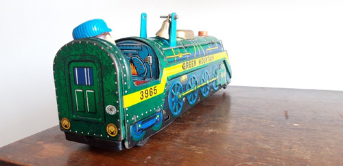 Tren Antiguo Hojalata