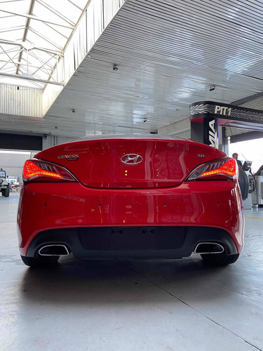 Hyundai Genesis 2015 3.8 Coupe 300cv 8at