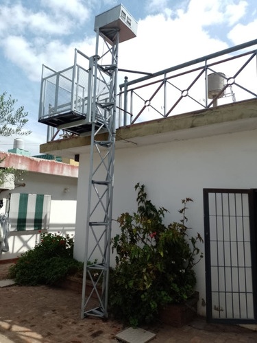 Ascensor/ Montacargas