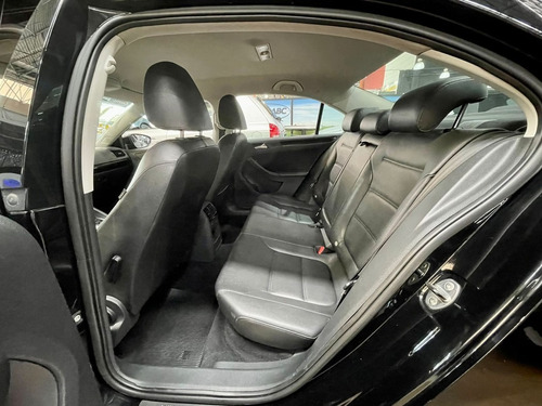 Imagem 3 de 20 de Volkswagen Jetta 2.0 Comfortline 2013