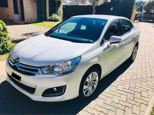 Imagen 2 de 8 de Citroën C4 Lounge 2015 1.6 Tendence Hdi 115cv Am16