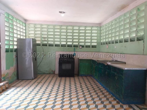 Imagen 21 de 26 de Amplia Y Comoda Casa Colonial, 04120656408 Mls 23-2219