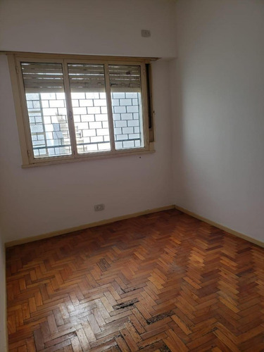 Leiva 3900.tres Ambientes Con Terraza Y Patio En Chacarita