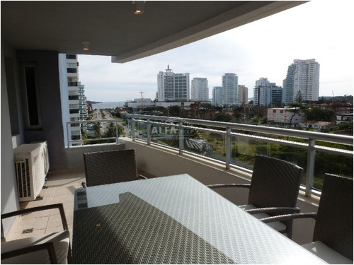 Imagen 14 de 30 de Apartamento En Alquiler, Brava, 3 Dormitorios , Punta Del Este