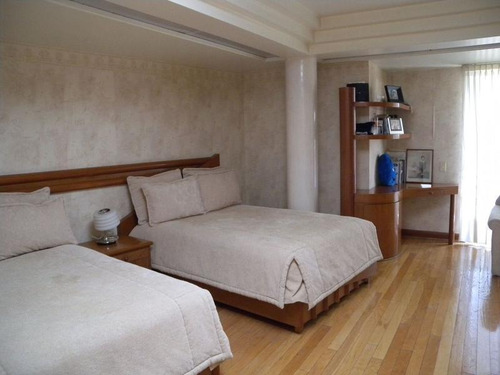 Imagen 7 de 18 de Casa En Venta En Bosques De Las Lomas, Calle Bosque De Sauce