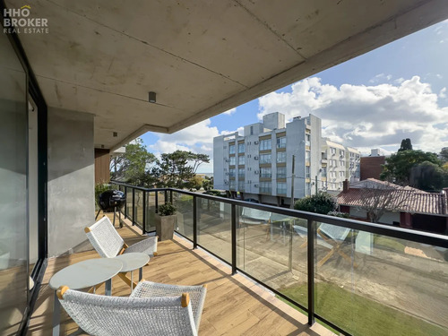 Venta Apartamento 2 Dormitorios En Playa Mansa, Punta Del Este