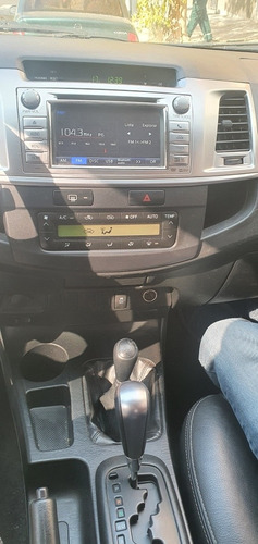 Imagen 14 de 16 de Toyota Hilux 2015 3.0 Cd Srv Limited 171cv 4x4 5at