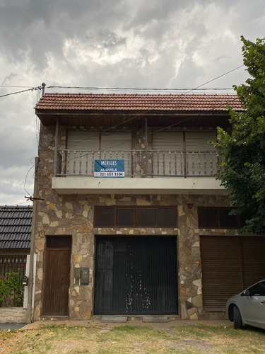 Casa En Planta Alta De Tres Dormitorios 