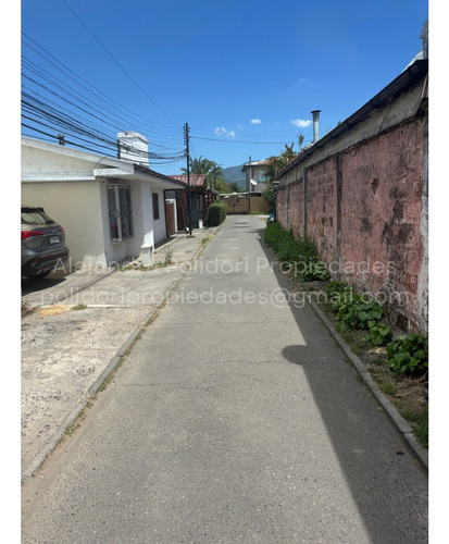 Se Vende Céntrica Propiedad - Calle Olegario Lazo, San Fdo