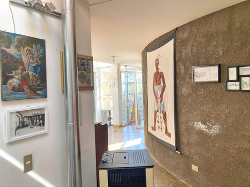 Casa De 4 Dormitorios Con Increíble Vista A Santiago