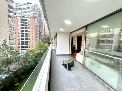 Hotel W, Plaza Perú Moderno