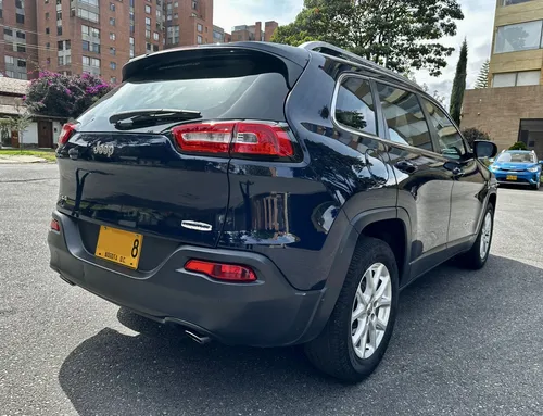 Jeep Cherokee 3.2 Longitude