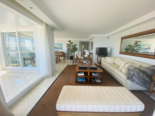 Departamento De 3 Dormitorios En Millenium Tower, Punta Del Este- Ref: 3345