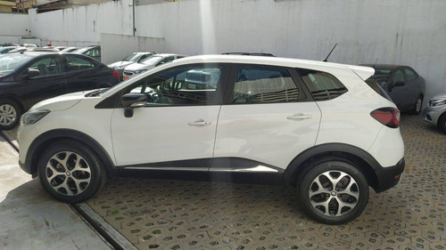 Imagem 4 de 7 de Renault Captur 2.0 16v Hi-flex Intense Automático