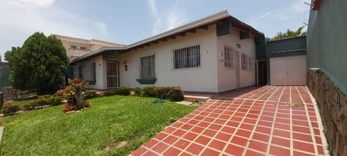 Imagen 1 de 14 de Casa En Venta Valles De Camoruco 290mts Alexandra Ramírez 0414-704-1922