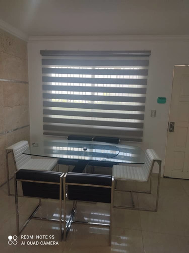 Imagen 7 de 14 de Alquiler Fijo, Bello Y Espacioso Townhouse. Jorge Coll.