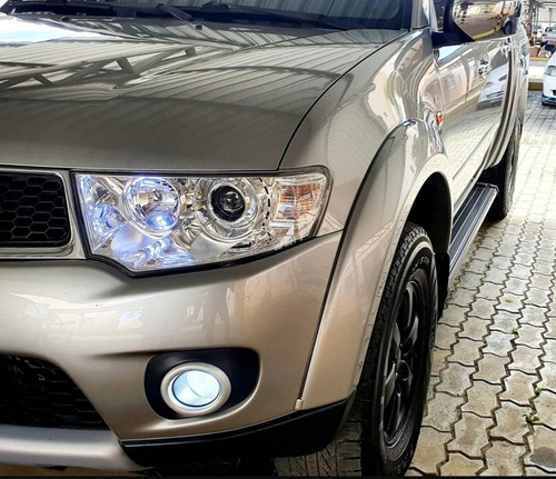 Imagem 12 de 15 de Mitsubishi L200 3.5 Triton Hpe Flex Cab. Dupla 4x4 Aut. 4p