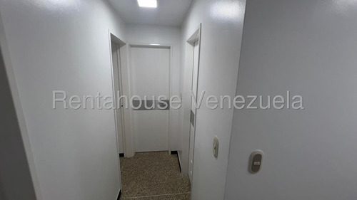 Montalbán Ii, Apartamento En Venta, #25-15851 Cuenta Con 2hab, 3 Baños, Estacionamiento, Tanque Interno De Agua