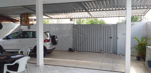 Casas - Ref: V2021