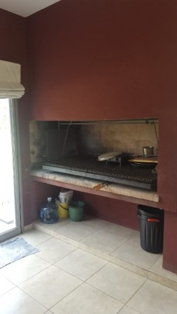Imagen 12 de 23 de Casa En Venta En Dos Lotes - Parque De Las Naciones