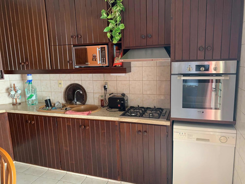 Casa Cuatro Dormitorios Tres Baños Uno En Suite