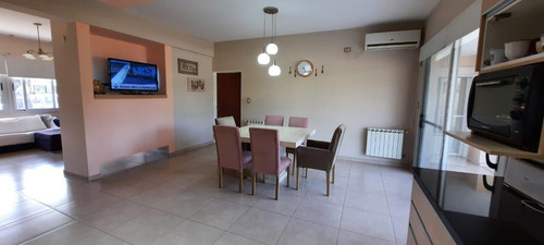 Venta Casa En Los Mimbres - 3 Dormitorios