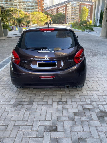 Peugeot 208 Allure