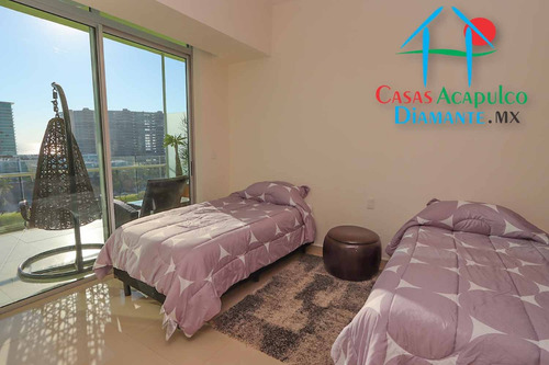 Cad Laguna Aqua 1003. En Copropiedad. Terraza Con Vista Al Campo De Golf