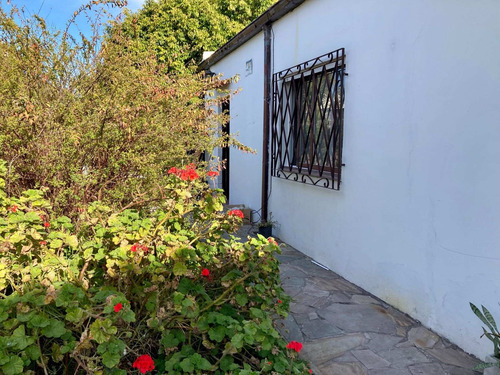Imagen 1 de 10 de Casa En Venta , La Plata, 3 Dormís Y Parque.
