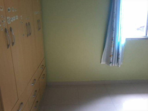 Imagem 12 de 30 de Bem Localizada 4 Dormitorios 1 Suite 3 Banheiros Sala 2 Ambiente 2 Vagas Na Garagem 1 Cozinha Grande Escritorio Deposito Para Alimentos Area De Serviço Com 2 Tanques - Hm1628