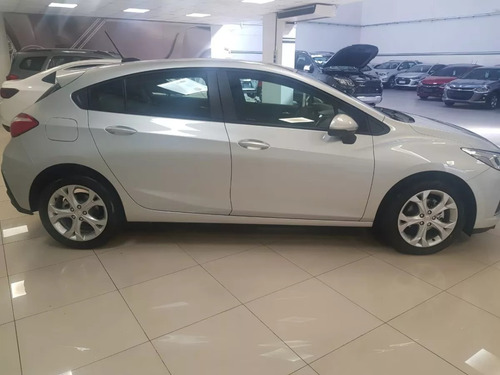 Imagen 13 de 25 de Chevrolet Cruze 5 Puertas Lt Aut. 2023 Entrega Inmediata. Go