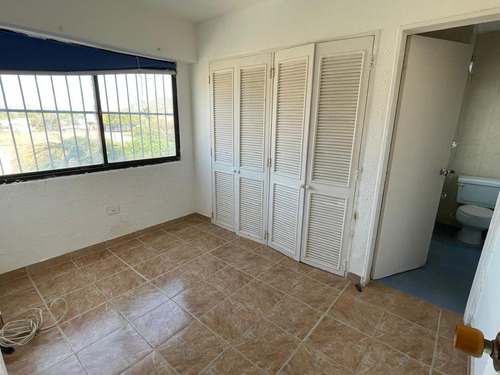 Jorge Coll, Pampatar, Isla De Margarita