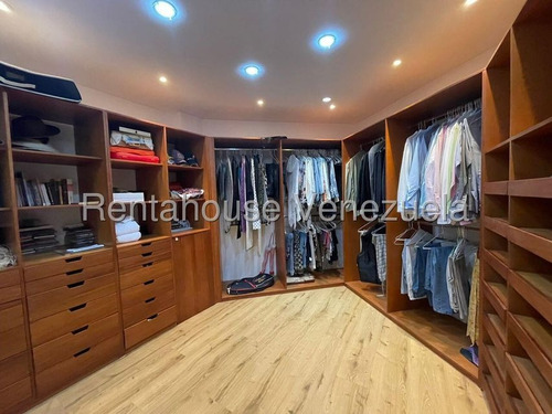 Casa En Venta En Alto Hatillo Remodelada Piscina Caracas Casas Angela Tochon