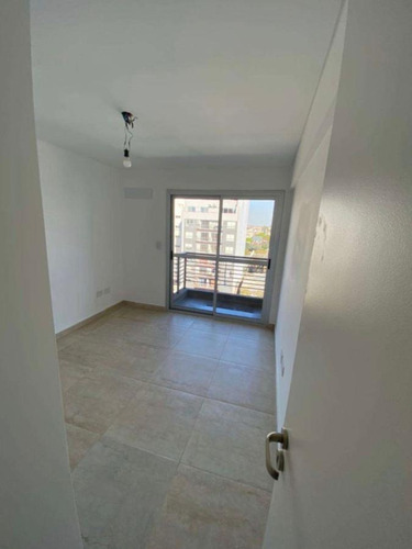 Imagen 4 de 10 de Departamento - Moron