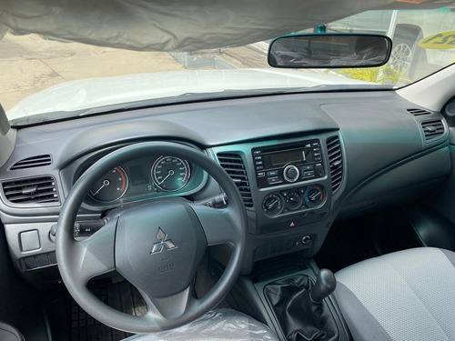 Imagen 6 de 7 de Mitsubishi L200