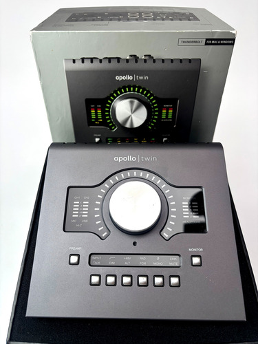 Interface De Audio Universal Audio Apollo Twin Mkii Uad Cinza-escuro (Usado)