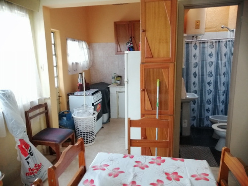 2 Casas En Un Padrón A Pasos De Bulevar Artigas
