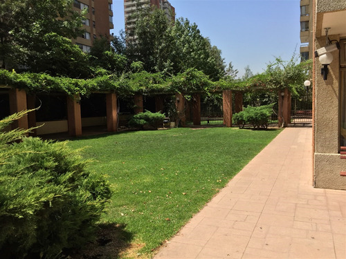 Departamento En Arriendo De 2 Dorm. En Las Condes / Bali Hai