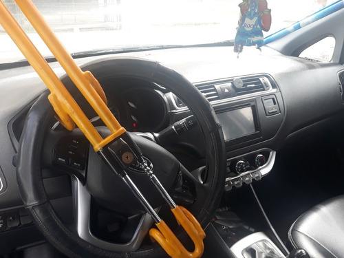 Kia Rio Particular Kia Rio Sedan 1.4 Mt Lx