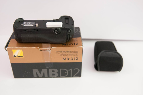 Grip Nikon Mb D12