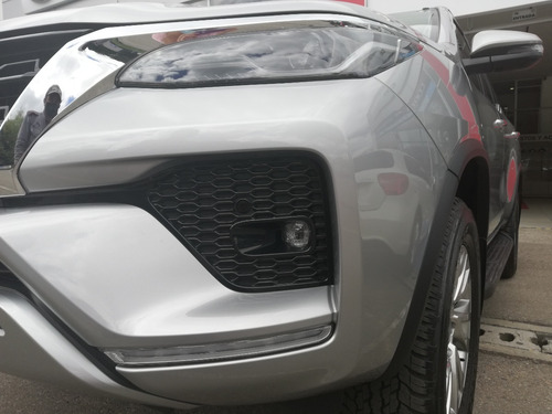 Toyota Fortuner Srv 2.8 Diesel At F.e.